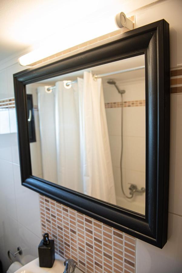 Grand Getaway Suite 300Mts From The Beach Peraía المظهر الخارجي الصورة